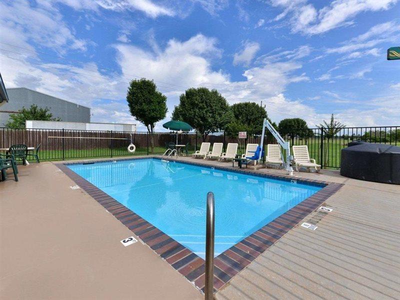 Quality Inn & Suites Wichita Falls I-44 Exterior foto
