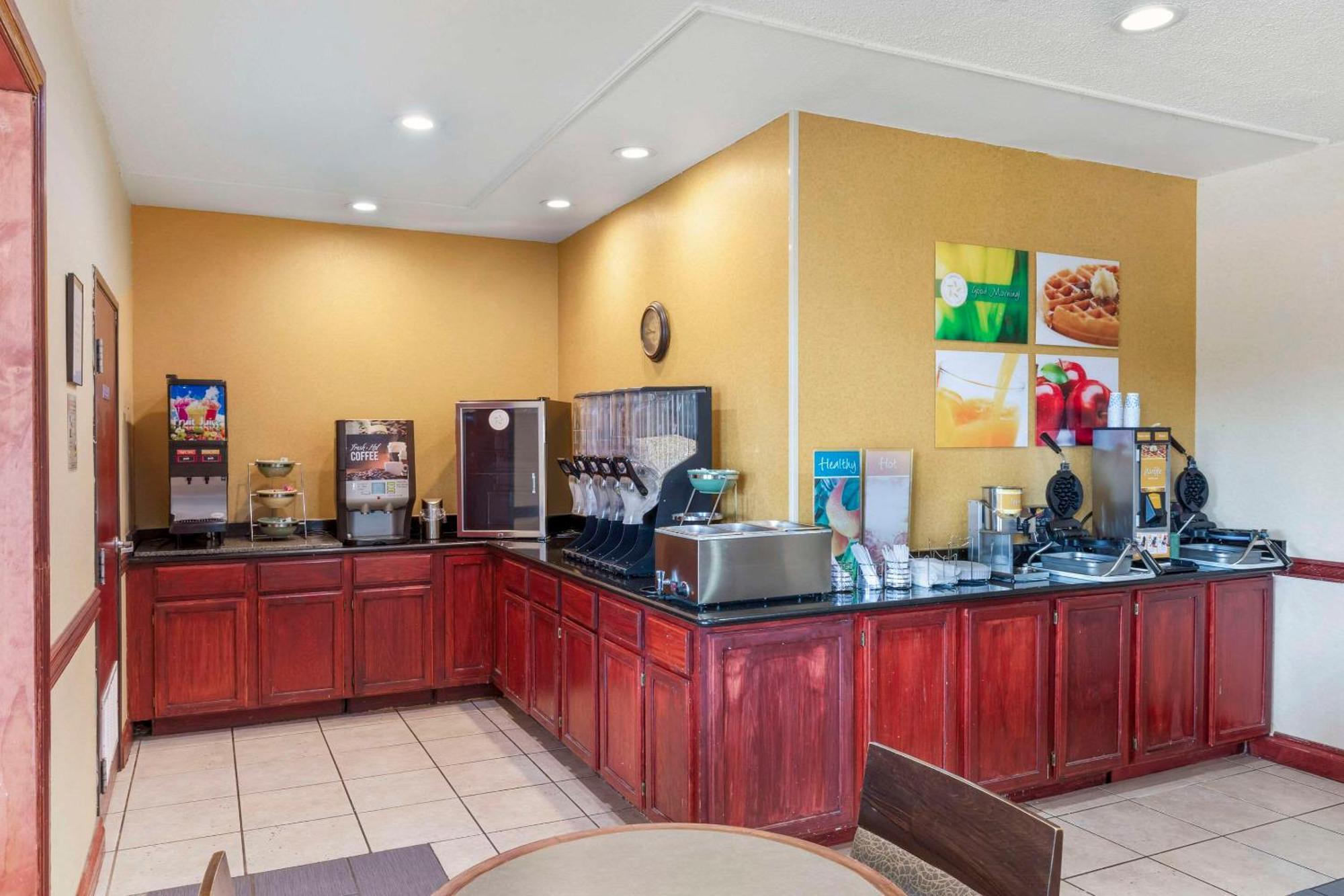 Quality Inn & Suites Wichita Falls I-44 Exterior foto
